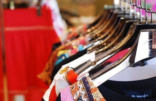 巨推課堂：服裝服飾行業(yè)怎樣零啟動(dòng)短視頻賬號(hào)？如何選擇短視頻代運(yùn)營(yíng)公司？